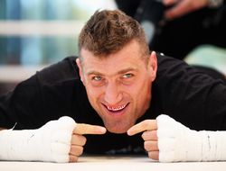 фото - Мариуш Вах закончил с Хэем и вылетает к Поветкину