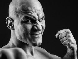 фото - UFC 252. Джуниор дос Сантос раскрыл, чем возьмёт Розенструйка