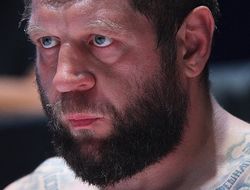 фото - Емельяненко травмирован: на RCC 5 с Барросо подерётся Мохнаткин