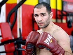 фото - (Результаты) Артем Ованнисян оступился в бою с Алехандро Пересом