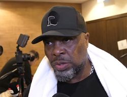 фото - «Таким я руку жать не буду». Тренер Дюбуа обозлён на тренера Миллера