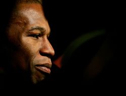 фото - Мэйуэзер: «Альварес слабее Котто, я вообще не волнуюсь»