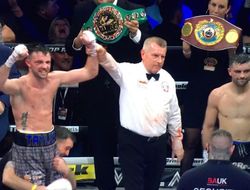 фото - Бой Джош Тейлор − Джек Кэттеролл. Фото судейской карты