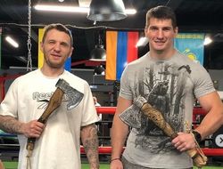 фото - Усик с мешком, законченный отпуск Гвоздика, трейлер поединка Ломаченко–Кэмпбелл — соцсети