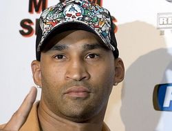 фото - Итоги торгов по титульному бою Чарра и Окендо: победила ставка претендента