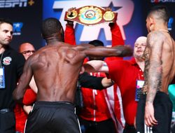 фото - Андре Уорд прокомментировал инцидент на взвешивании Кроуфорда и Бенавидеса 