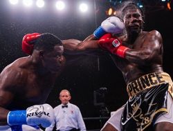 фото - Луис Ортис – Чарльз Мартин. Видео лучших моментов боя