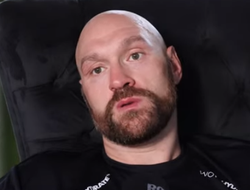 фото - Тайсон Фьюри: «Нганну должен встать на колени и целовать мне ноги»