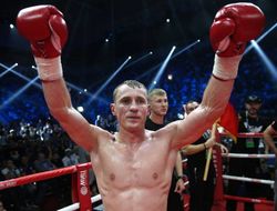 фото - «Короли нокаутов» усыпили болельщиков: Трояновский перебоксировал Заградника