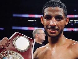 фото - Нокаутёр Акоста узнал имя соперника, Джонни Гонсалес тоже: будет драться с «Червяком»