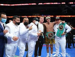 фото - Де Ла Хойя: «Канело — единственный, на кого у Рейносо всегда есть время»