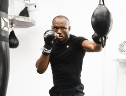 фото - Возвращение легенды. Назван соперник Усмана и дата боя