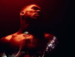 фото - Много думаю о смерти, заявил Джошуа. Говорит, что не религиозен, но молится Богу