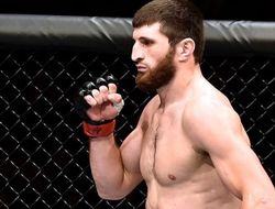 фото - Магомед Анкалаев победил Волкана Оздемира на UFC 267