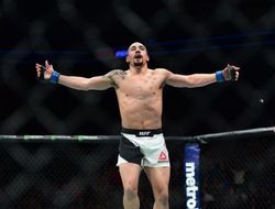 фото - UFC: Роберт Уиттакер забил Роналдо Соузу