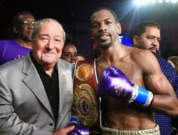 фото - Боб Арум о своём новом чемпионе Херринге: Он герой Америки! Гордимся им!