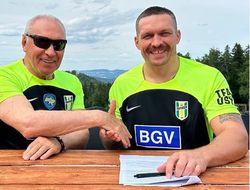 фото - Усик подписал контракт с футбольным клубом — будет выступать в УПЛ