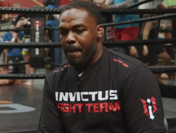 фото - Внезапно! Джонс не исключает боя с Аспиналлом