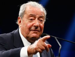 фото - Арум о Поветкине: Если боец уже попадался на допинге, то что тут сказать?