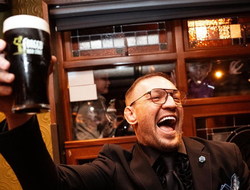 фото - Макгрегор ушёл в загул? Обозреватели назвали причину отмены пресс-конференции