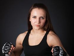 фото - WWFC 15. Алёна Рассохина vs Элейн Леаль: анонс титульного боя