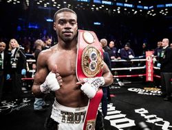 фото - Эррол Спенс сохранил титул, досрочно управившись с Карлосом Окампо