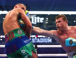 фото - Тренер — о травме Билли Джо Сондерса в бою с Канело Альваресом