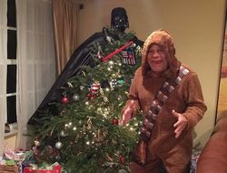 фото - Сенченко и Великовского закидали стульями и бутылками, Атлас помог нуждающимся — соцсети