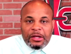 фото - Всё так просто? Кормье о том, почему Джонс до сих пор не согласился на бой с Аспиналлом