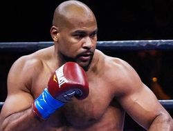 фото - Супертяжёлый Вашингтон уничтожил «деда» Рэя Остина