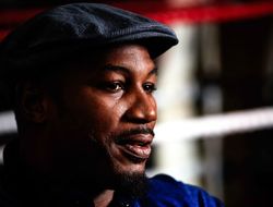 фото - Леннокс Льюис назвал фаворита боя Усик-Фьюри