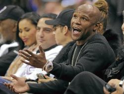 фото - Мэйуэзер: «Проблемы с ногами? Да я стал ещё сильнее и быстрее!»