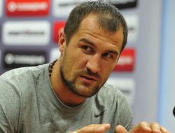 фото - Ковалёв vs. Уорд: заявления по случаю подписания контракта