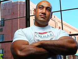 фото - Тренер Леапаи: «Кличко фаворит? Тайсон тоже был фаворитом в бою с Дагласом»