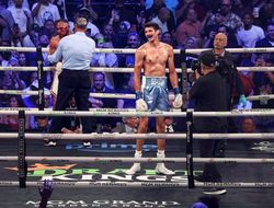 фото - Фундора ведёт переговоры об унификации. Как вам этот бой?