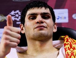 фото - Филип Хргович дебютировал в профи, быстро остановив опытного бразильца