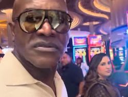 фото - Канело завершит карьеру после поражения Кроуфорду? Ответ Холифилда