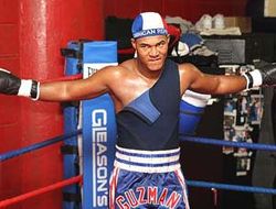 фото - (Результаты + Видео) Хоан Гузман нокаутировал Хесуса Павона