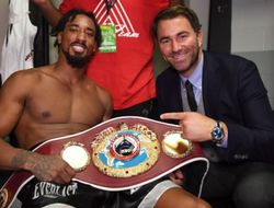 фото - Бой Эндрэда отменён, оппонент подхватил ковид — СМИ