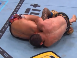 фото - Махачев задушил Порье. Реакция ММА общественности