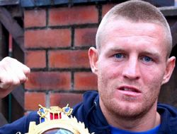 фото - Флэнеган собрался избить певчую 42-летнюю «Розу Хайелитши»: клип