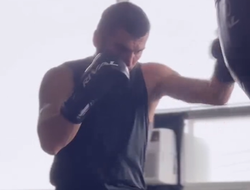 фото - Бетербиев спаррингует с бывшим соперником Бивола — фото