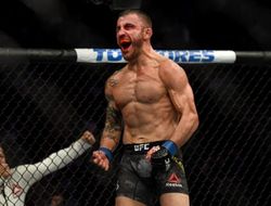 фото - UFC 251: Александр Волкановски победил Макса Холлоуэя в реванше