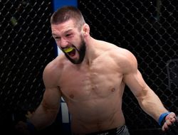 фото - Арман Царукян проиграл Гамроту в главном событии UFC on ESPN 38