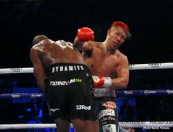 фото - От Дюбуа сбежал оппонент, но он не опечален — угрожает Уайту