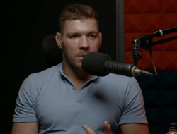 фото - Дю Плесси назвал двух желаемых оппонентов: «Нужно быть дебилом, чтобы не уважать этого бойца»