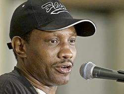 фото - Трагедия. В США погиб легендарный Пернелл Уитакер