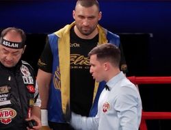 фото - Выхрист удовлетворился победой по очкам в бою с 46-летним Вахом