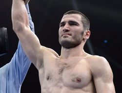 фото - Артур Бетербиев нацелен на объединительный бой с Адонисом Стивенсоном