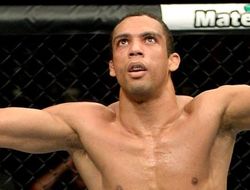 фото - Барбоса о Нурмагомедове: У него полно дыр в обороне